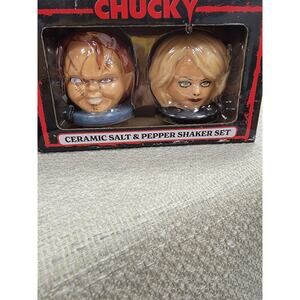 CHUCKY Ceramic Salt & Pepper Shaker Set NEW IN BOX 0169
